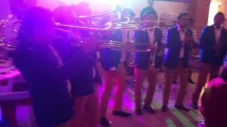 El ausente banda kaudillos 2014