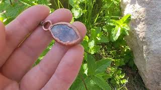 "Zář Sluneční Galaxie" - amulet se slunečním kamenem Rainbow lattice sunstone