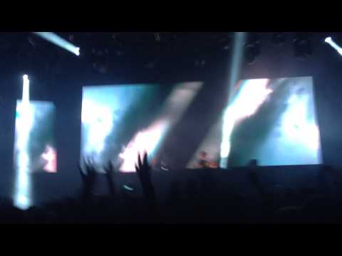 Above & Beyond Group Therapy Sydney 2013 - Mat Zo feat. Linnea Schossow - The Sky (Club Mix)