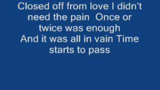 Leona Lewis- Bleeding Love (Lyrics)