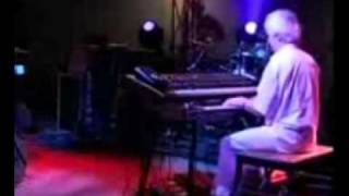 Van der Graaf Generator - "When She Comes" - De Montford Hall (2005) - quality recording