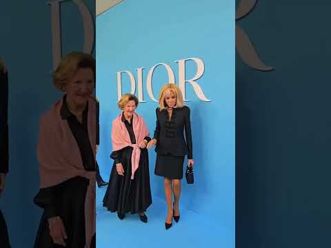 Why does Brigitte Macron walk like John Wayne? #usa #celebrity #brigitte #joho
