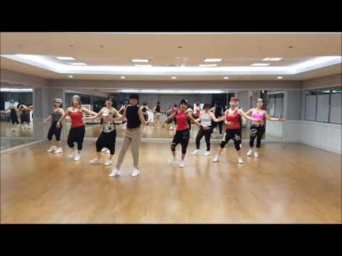 Hands Up For Love Line Dance(Improver Level)