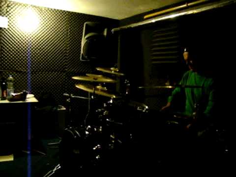 Drum improvisation / Piotr Gawlik