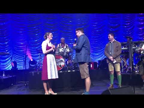 Heiratsantrag am 70. steirischen Bauernbundball