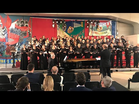 Marghera, il coro della Fenice canta al Capannone del Petrolchimico