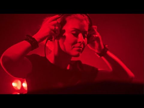 DAVIDI - Wonderland (Official Music Video)