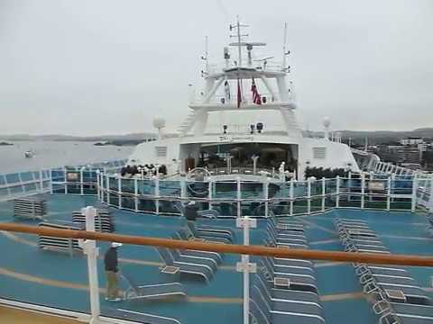 Crown Princess leaving Oslo, August 2017