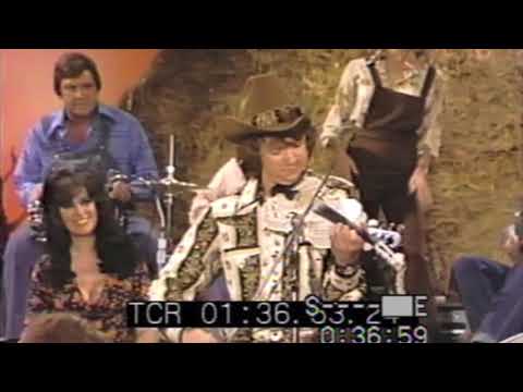 Hee Haw T.V. Show - (1975) Mark O'Connor performance at age 13!