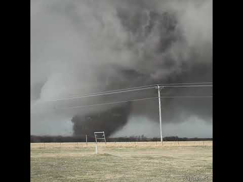 MASSIVE WEDGE TORNADO IN ARKANSAS 03.31.2023