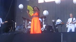 NAO - Adore You (Live @ Mad Cool, Madrid 11/7/2019)