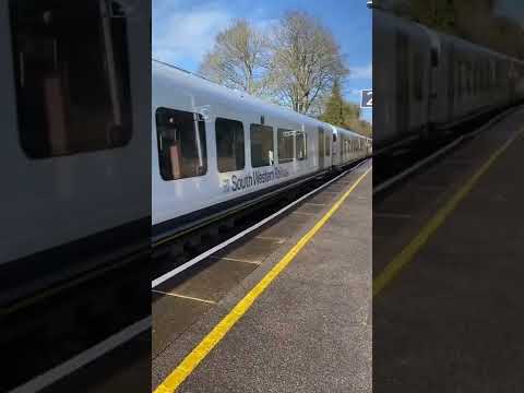 Class 444 Desiro | 444032 + 444040 | South Western Railway | Shawford | 22/02/22 | #shorts