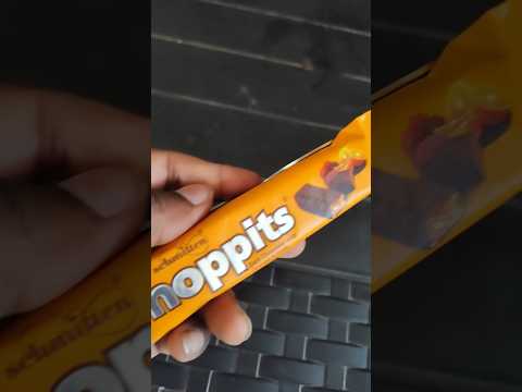hoppits chocolate Orange flavoured crispy balls inside chocolate