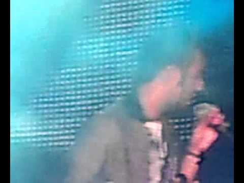 Marco Mengoni & Claudio Baglioni CREDIMI ANCORA O'SCIA' 2010 Lampedusa 01.01.10