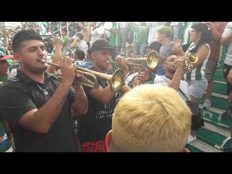 "La banda de Laferrere" Barra: La Barra de Laferrere 79 &bull; Club: Deportivo Laferrere