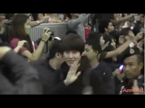 [Fancam]121125 TVXQ+SJ back to Korea