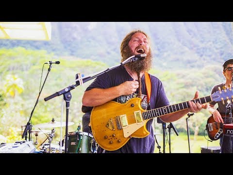 Mike Love and the Full Circle - Time To Wake Up (HiSessions.com Acoustic Live!)