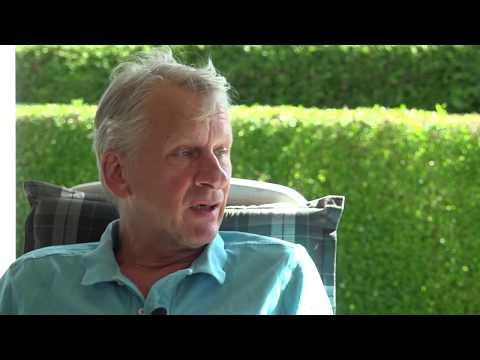 TV-M 15/7-19: Beach-walk 19 - Åben have - Henrik Koefoed byder indenfor