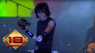 Download lagu GIGI - Terbang (Live Konser Medan 4 Mei 2008) mp3 Download lagu GIGI - Terbang (Live Konser Medan 4 Mei 2008) mp3