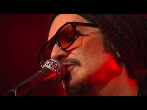 Brian Molko & dEUS – Roses & Disappointed In The Sun (final song) @ VRT Radio1 Sessies 20.11.2025