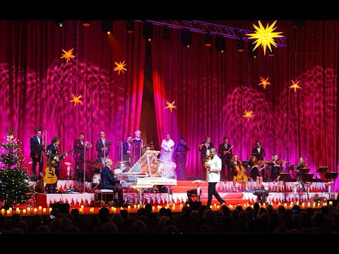 MAX AND FRIENDS are coming to town -  "Last Christmas !"