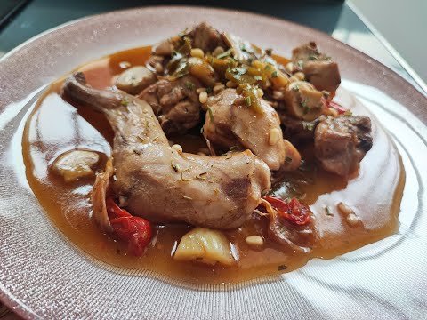 🐇 Conejo en salsa de piñones 🐇