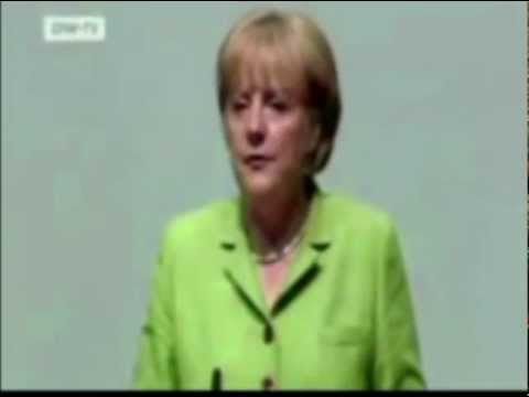 Angela Merkel imitiert Liesel Karlstadt