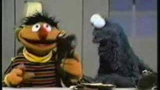 Sesame Street - Ernie puts pairs of things away