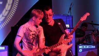 Born Under A Bad Sign - Gary Hoey & Tallan Noble Latz at the 2016 Dallas Guitar Show Day 3