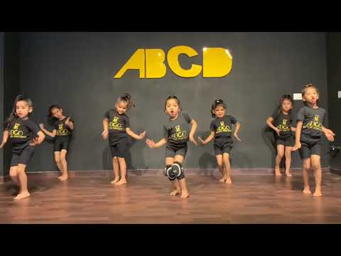 cute baby dance on raperion moment