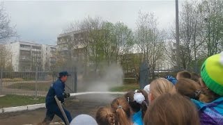 Незабываемая Демонстрация Работы Пожарников. Fire Safety Demo Gone Wrong.