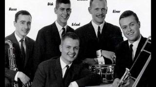 It's Sand, Man  by Quintet '61 - use headphones