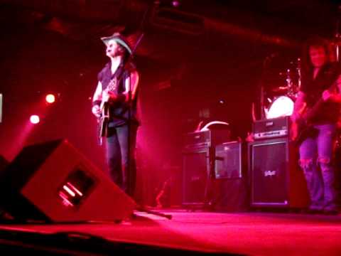 Ted Nugent Stranglehold w/Derek St Holmes - Live 4/15/2011 Winnie, TX Front Row!