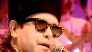 14. Restless - Elton John Live in Madrid 3/1/1986