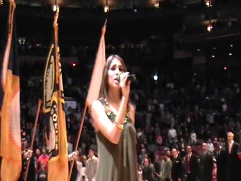 Antonella Barba sings the National Anthem @ Madison Square Garden - NY Knicks