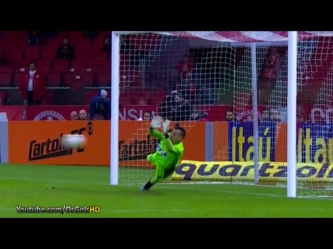 Danilo Defende Pênalti de Paulão, Internacional 0 x 0 Chapecoense - Brasileirão 15/05/2016 [HD]