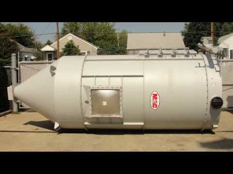 MAC Equipment Co. model 96AVR52 round pulse jet dust