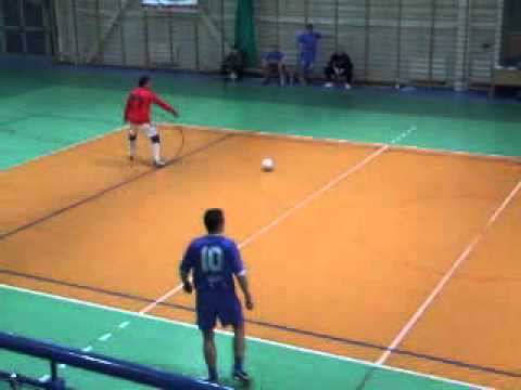 18.11.10 III Liga halowa: Lotnik Kryspinów - Airport Balice 4:2 (0:2), 2 połowa