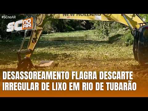Lixo irregular é encontrado durante desassoreamento de rio em Tubarão