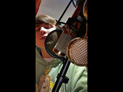 Ysy A y Hdr Freestyle 24 Años