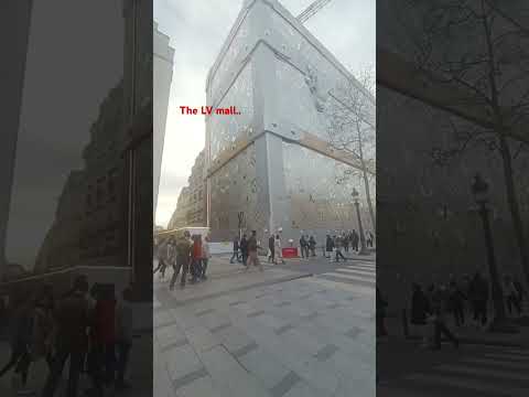 The LM MALL IN PARIS 🇨🇵 #PARISBOY