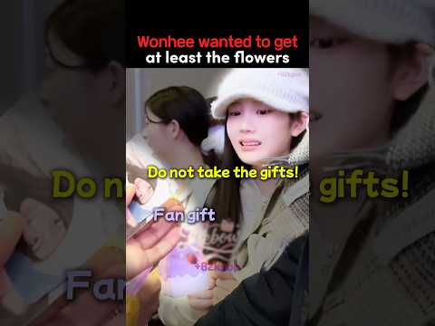 Wonhee wanted to get at least the flowers #kpop #kpopidol #illit