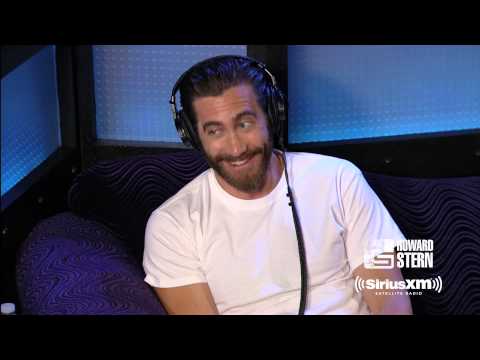Jake Gyllenhaal and Howard Stern Discuss "Bubble Boy"