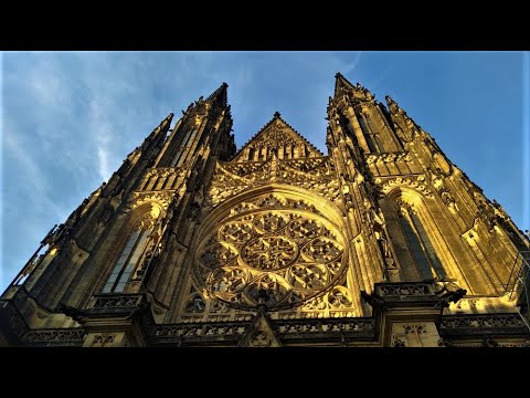Ilona Včalová - tour guide: See Prague Castle by Sunset
