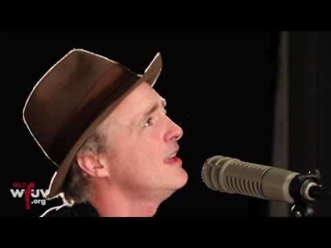 Travis - "Flowers in the Window" (Live at WFUV)