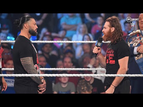 Plot Twist Moment! Roman Reigns gives Sami Zayn a new T-Shirt! 🔥 WWE SmackDown, September 23 2022