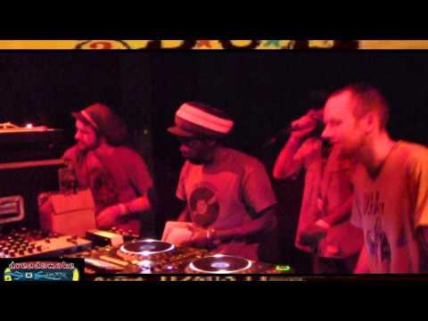 FORWARD FEVER ft i natural (uk) - can't go dub in this jungle of babylon pt3 @ de cactus 2 nov 12