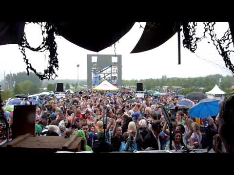 2 Elements playing "Solar" @ Ruhr in Love 2011MOV