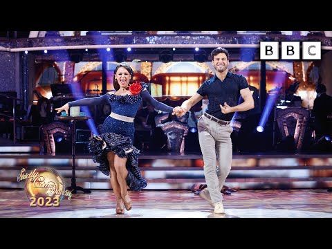 Ellie Leach and Vito Coppola Cha Cha Cha to Mambo Italiano by Bette Midler ✨ BBC Strictly 2023