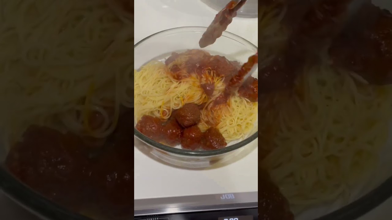 Spaghetti and Meatballs, how you doin’?! 🍝 😋 #shorts #shortsvideo #spaghetti #spaghettiandmeatballs